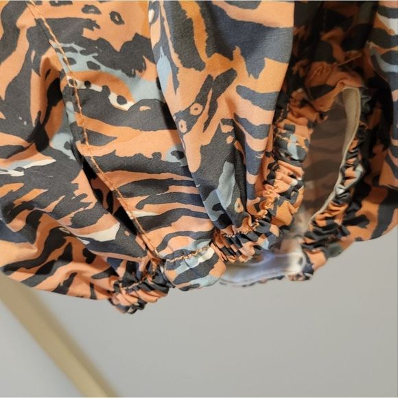 Free People Movement Zephyr Printed Pants Camel Combo Size Large NWOT - Picture 5 of 8